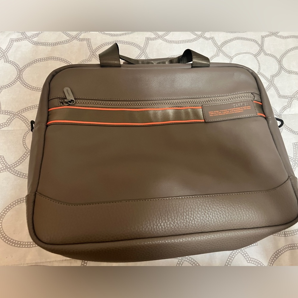 Briefcase NWT
Carpisa